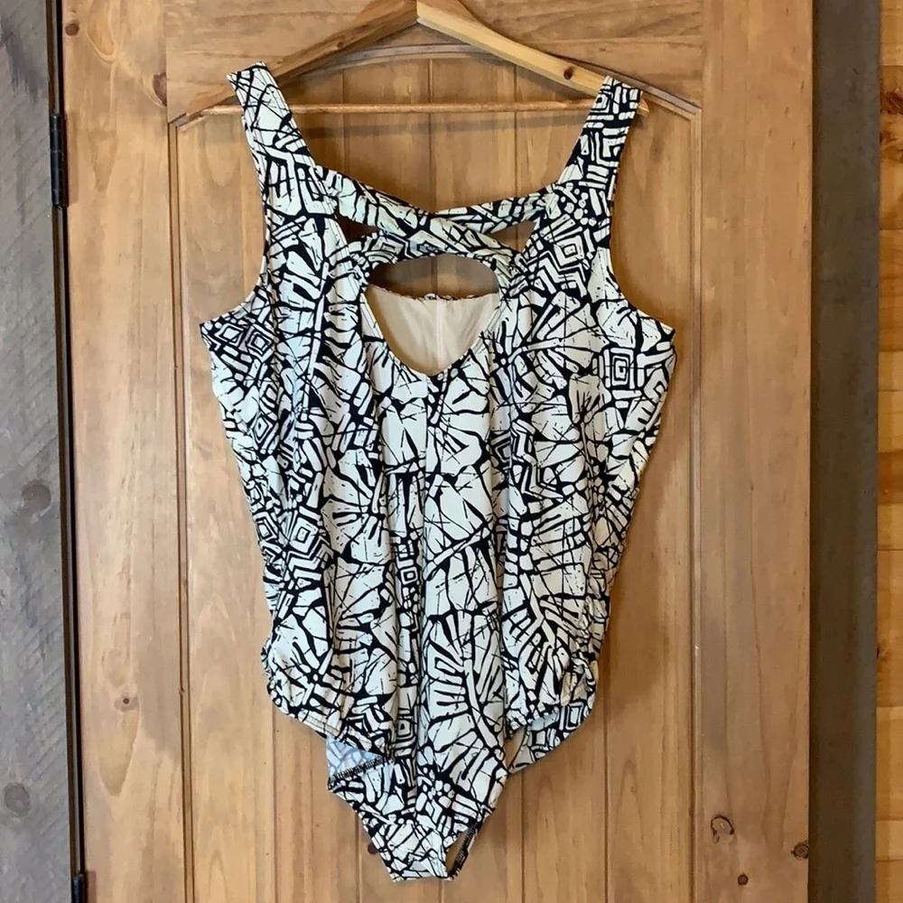 Lands’ End Carmela one piece swimsuit Size 26W